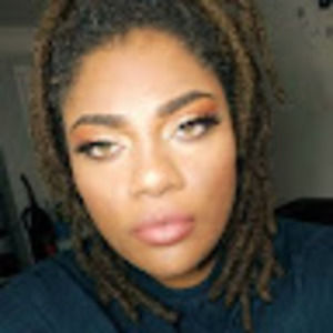 Meet your Posher, Denisha